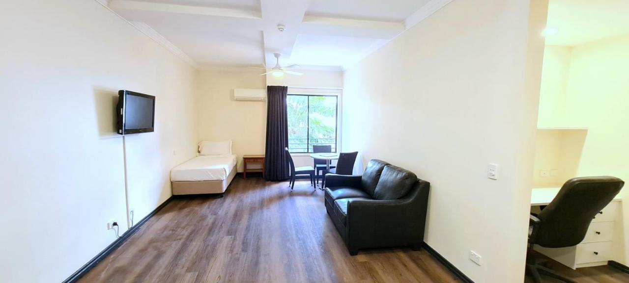 Ramada By Wyndham Brisbane Windsor Hotel Bagian luar foto