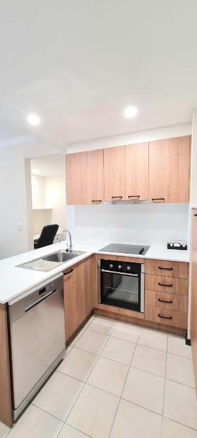 Ramada By Wyndham Brisbane Windsor Hotel Bagian luar foto