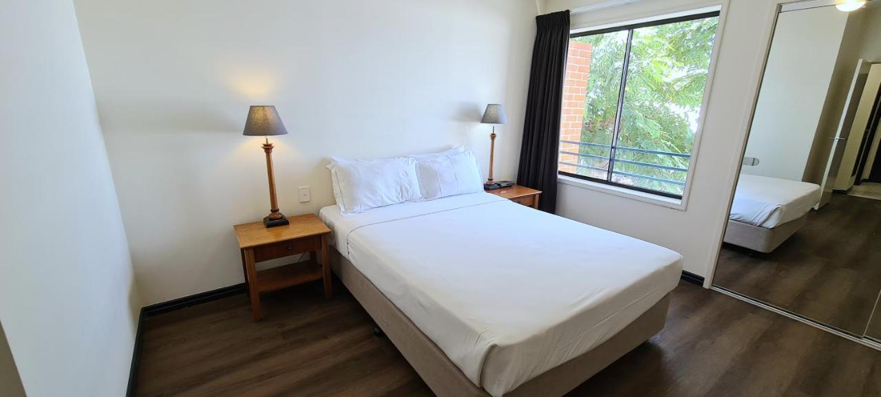 Ramada By Wyndham Brisbane Windsor Hotel Bagian luar foto