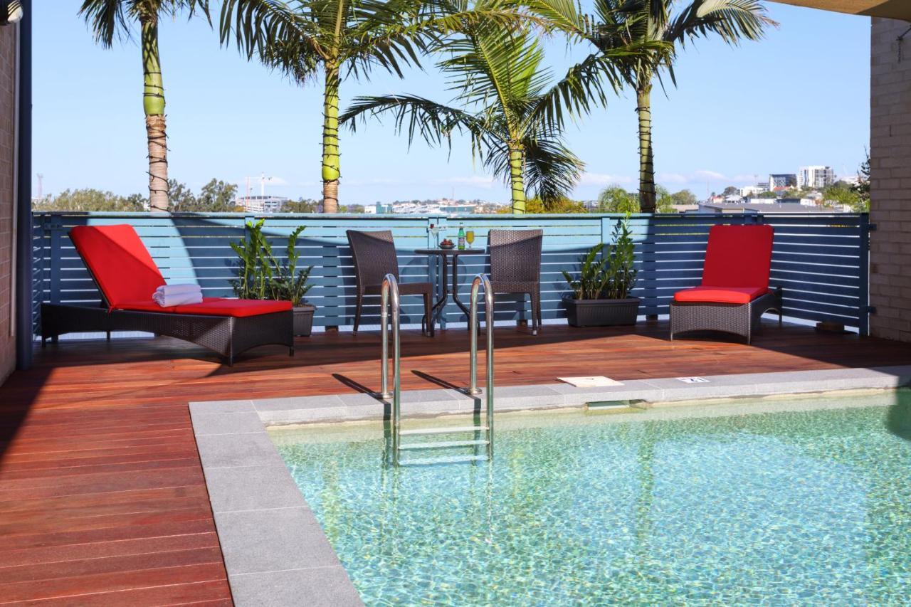 Ramada By Wyndham Brisbane Windsor Hotel Bagian luar foto